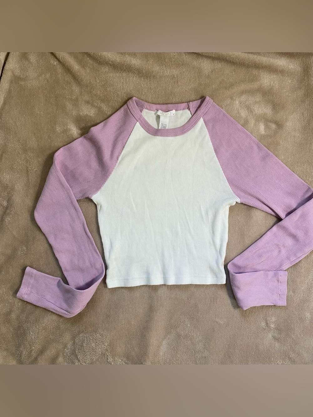 Full Tilt White Ribbed Top with Light Purple Trim